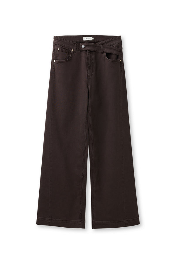 Minae Jeans | Deep Chestnut