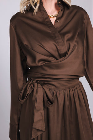 detail: Detail Enya Blouse met draperie en strikdetail